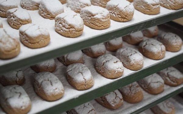 Polvorones de Almendra Marcona elaboracion